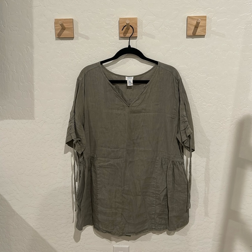 Women’s Linen Top - Olive